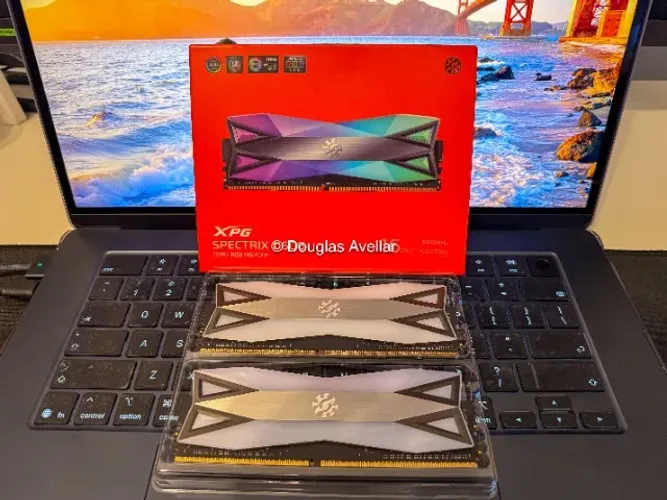 Memoria Ram RGB - XPG de 32 Gb (2x16) - 3200 Mhz DDR 4