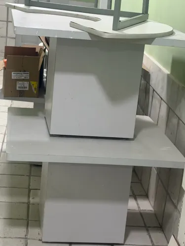 Mesa infantil pra consultório 