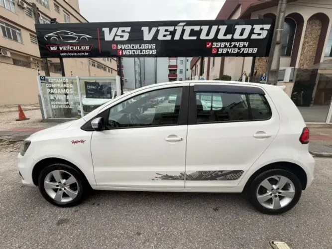 Volkswagen Fox Rock IN RIO 1.6 MI Total Flex 8V 5P 2016