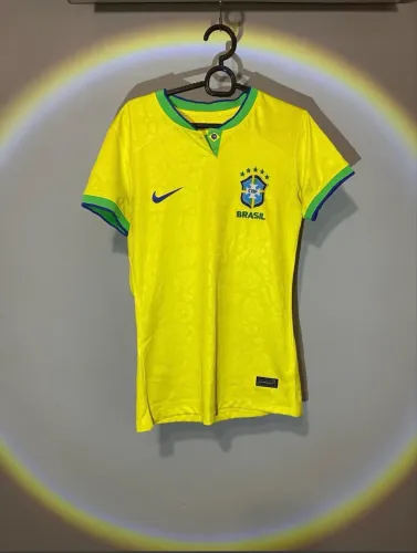 Camisa Brasil Feminina - Copa 2022 - Tamanho p