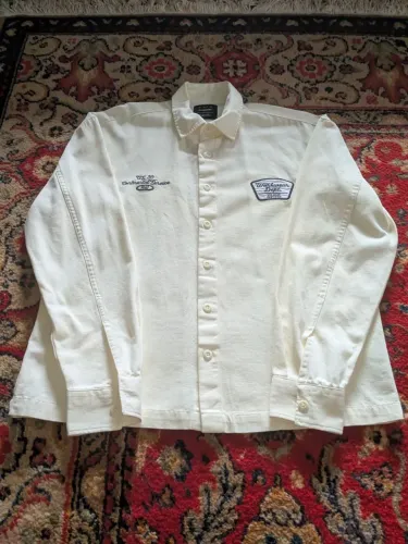 Camisa Overshirt Boxy Manga Longa em Sarja com Bordado Workwear Dept<br>