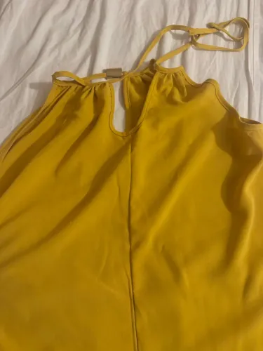 Vestido amarelo lindo