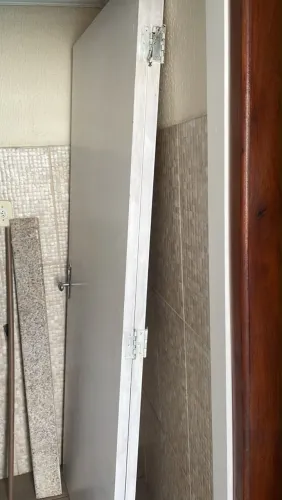 Vendo portas de compensado bem conservadas 150 cada