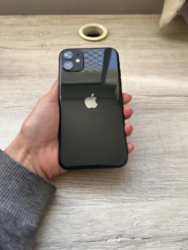 iPhone 11