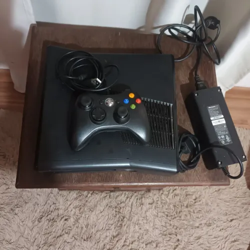 Xbox 360 slin desbloqueado R$399,00