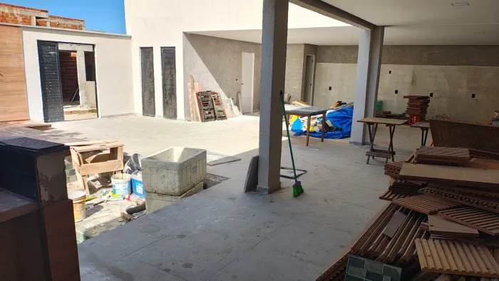 Vendo casa em contrução,condomínio em vargem pequena tudo bem estruturado .grande oport