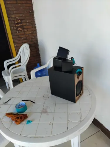 6 Caixinhas de som PHILIPS.