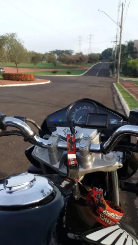 CB 300
