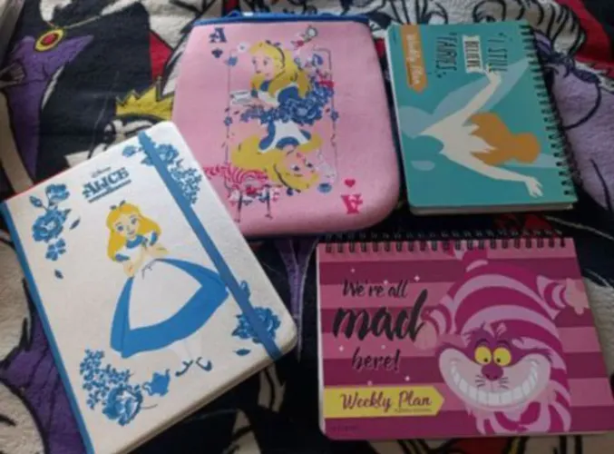 Kit papelaria Alice Disney 