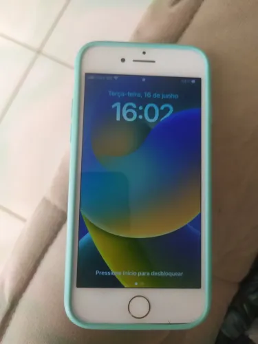 iPhone 8
