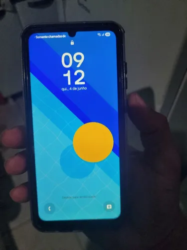 Celular muito bom bateria muito boa 