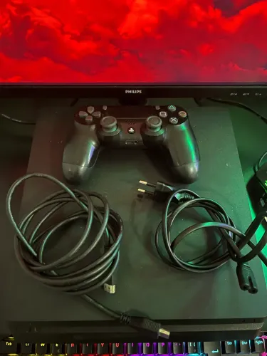PlayStation 4 | PS4 Semi-Novo em Ótimo estado 