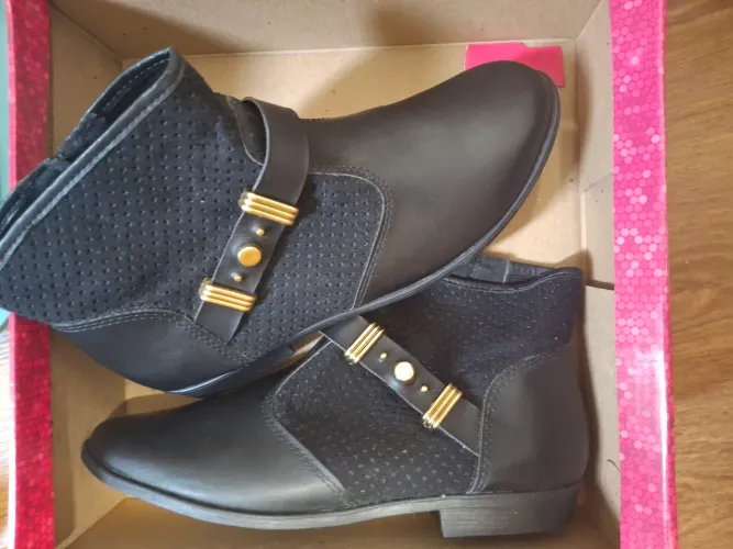 Bota Moleca preta 37