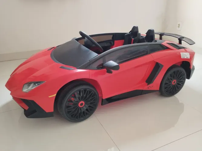 Vendo carrinho Elétrico lamborghini.