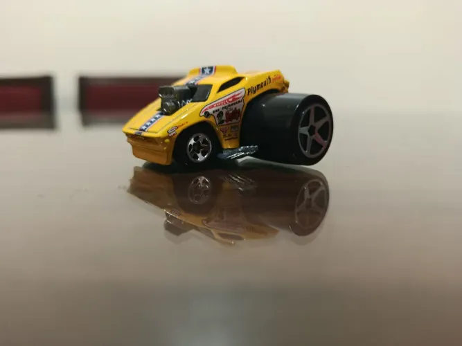 Miniatura Hot Wheels Plymouth Barracuda