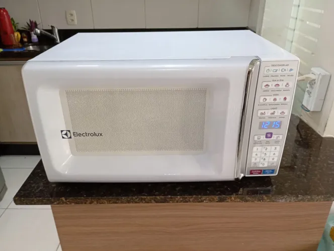 Microondas Electrolux MEO44 34 Litros 127 Volts 