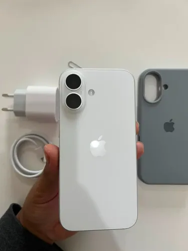 iPhone 16 128GB - Bateria 90%