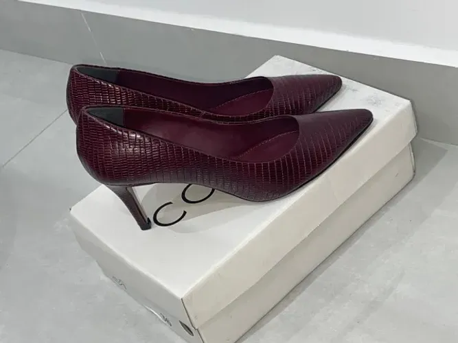 Sapato Scarpin Corello Original - Couro Texturizado Vinho | Nº 36 | Praticamente Novo
