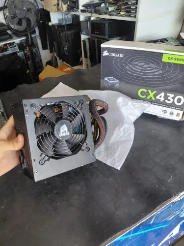 FONTE CORSAIR CX430 SEMI NOVA COM CAIXA