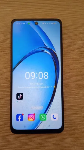 Celular no precinho Oppo A 40