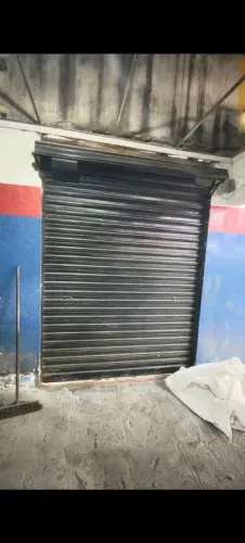 Uma porta de enrolar