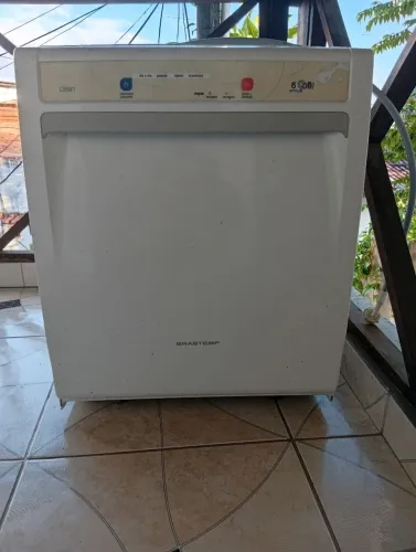 Máquina de lavar louça para retirada de peças