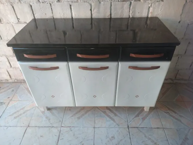 Balcão em aço telasul seminovo