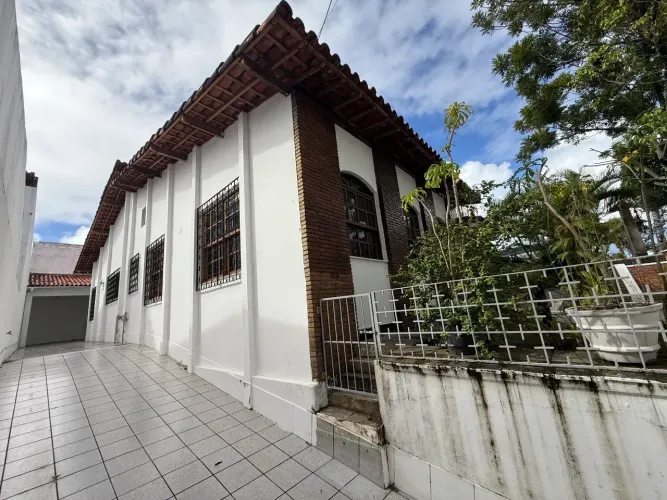 CASA COMERCIAL PARA LOCAÇÃO NA RUA ALEXANDRE DE HUMBOLDT CAMINHO DAS ÁRVORES SALVADOR/B