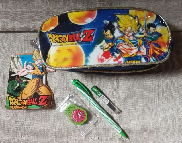 Kit escolar estojo DRAGONBALL Z, lapiseira, grafite e borracha.
