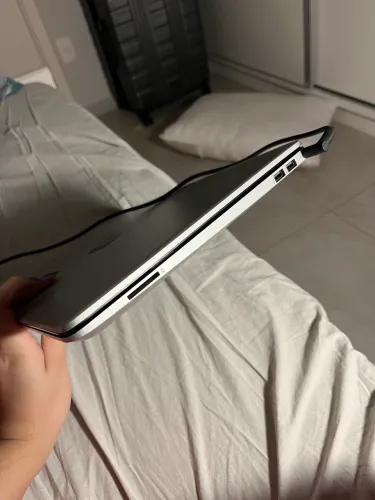 Vendo notebook HP laptop usado