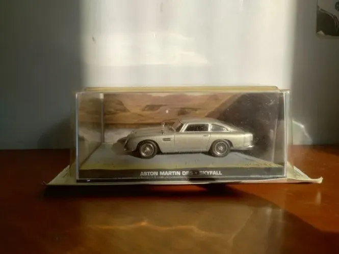 Miniatura coleção 007 - Aston Martin DB5 (Skyfall)