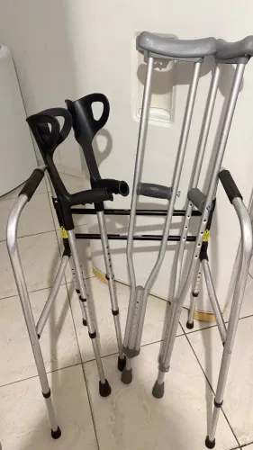 Muletas e andador