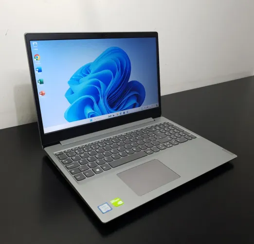 Notebook Gamer Core i7-8ªGer, 8GB de RAM, 256GB SSD, Geforce MX130 2GB