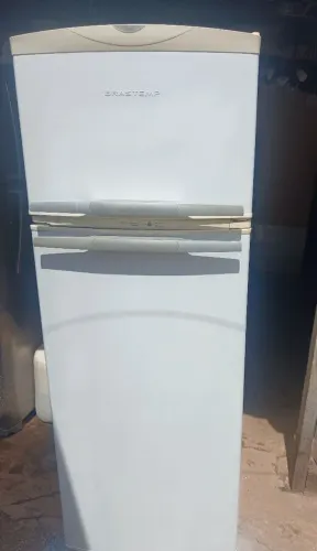 Geladeira brastemp 340 litros conservada