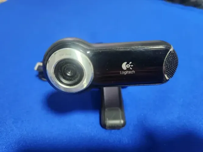 Webcam Logitech com Microfone Integrado