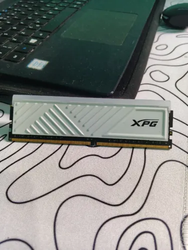 Vendo Memória Ram 8Gb DDR4 - 3200MHz da XPG