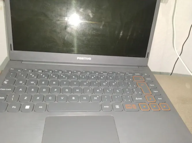 Vende-se notebook positivo