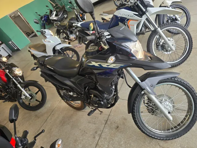 Moto muito nova só pega e rodar ...