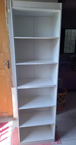 ESTANTE DE LIVROS