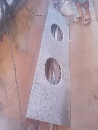 PEDRA DE GRANITO 2 METROS POR 50 DE LARGURA PRA DUAS CUBAS