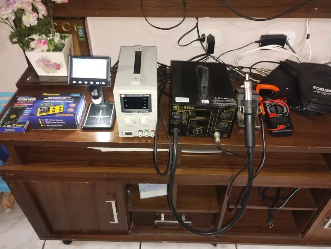 Bancada de manutenção de celular