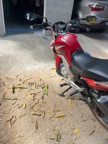 Titan 150