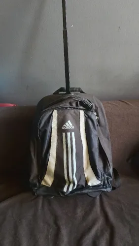 Mochila c rodinha adidas