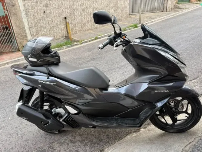 Honda PCX 160 2024 com 17.000 km - Econômica e Conservada