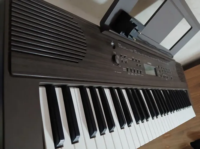TECLADO MUSICAL