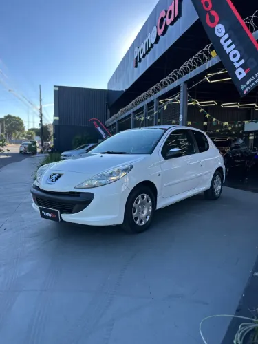 Peugeot 207 XR 1.4 Flex 8V 3P 2012