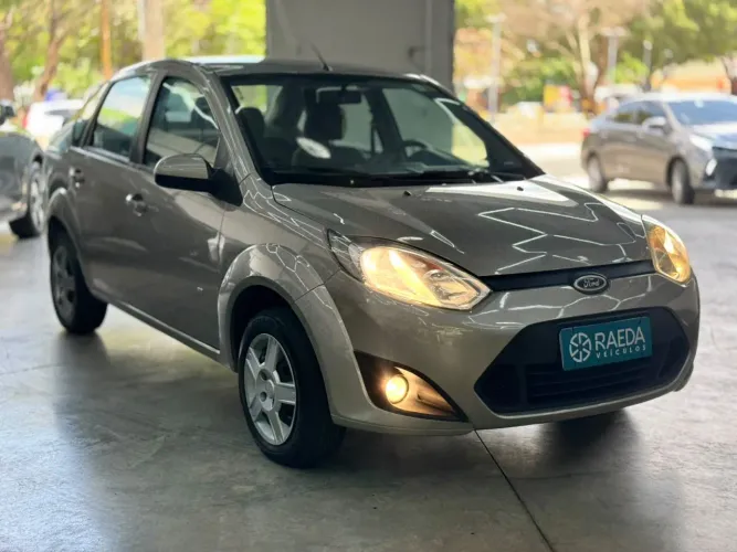 Ford Fiesta 1.6 16V Flex Mec. 5P 2014