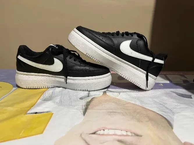 Tênis Nike court vision nunca usado, motivo não gostei, é original 