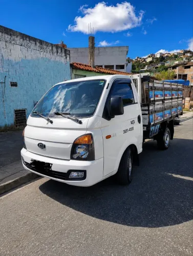 HYUNDAI HR COM CARROCERIA PRONTA PARA TRABALHAR!