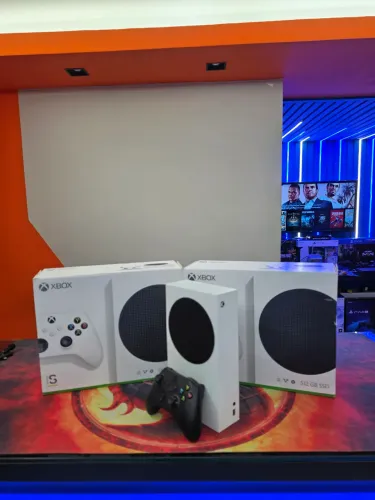 Xbox Série S- Extremamente NOVO + GARANTIA..Somos LOJA FÍSICA!